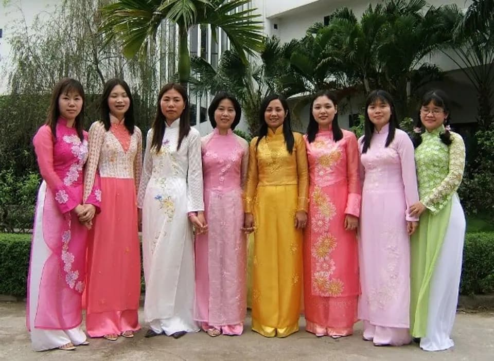 Bộ sưu tập linen may sẵn