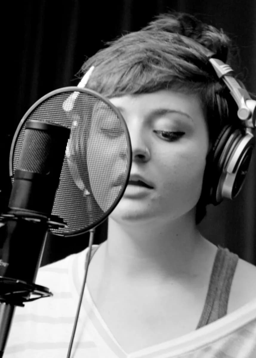 Lồng tiếng & podcast 3